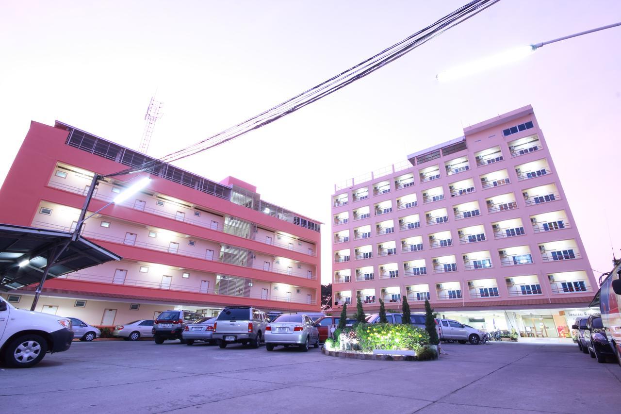נאקהון סאוואן P.A. Place Hotel מראה חיצוני תמונה