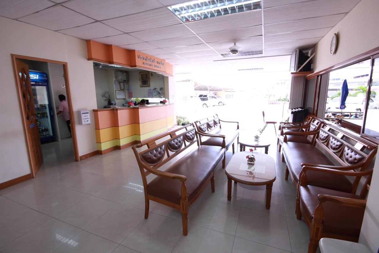 נאקהון סאוואן P.A. Place Hotel מראה חיצוני תמונה